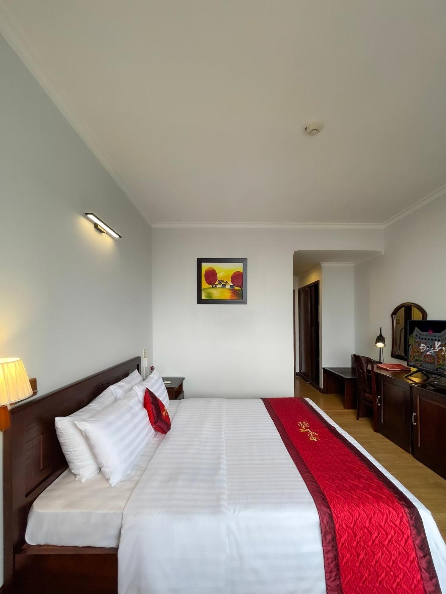 Dong Xuyen Hotel Long Xuyên Exteriör bild