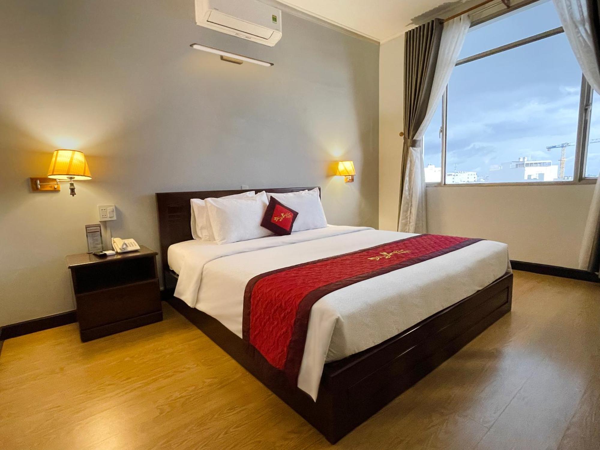Dong Xuyen Hotel Long Xuyên Exteriör bild