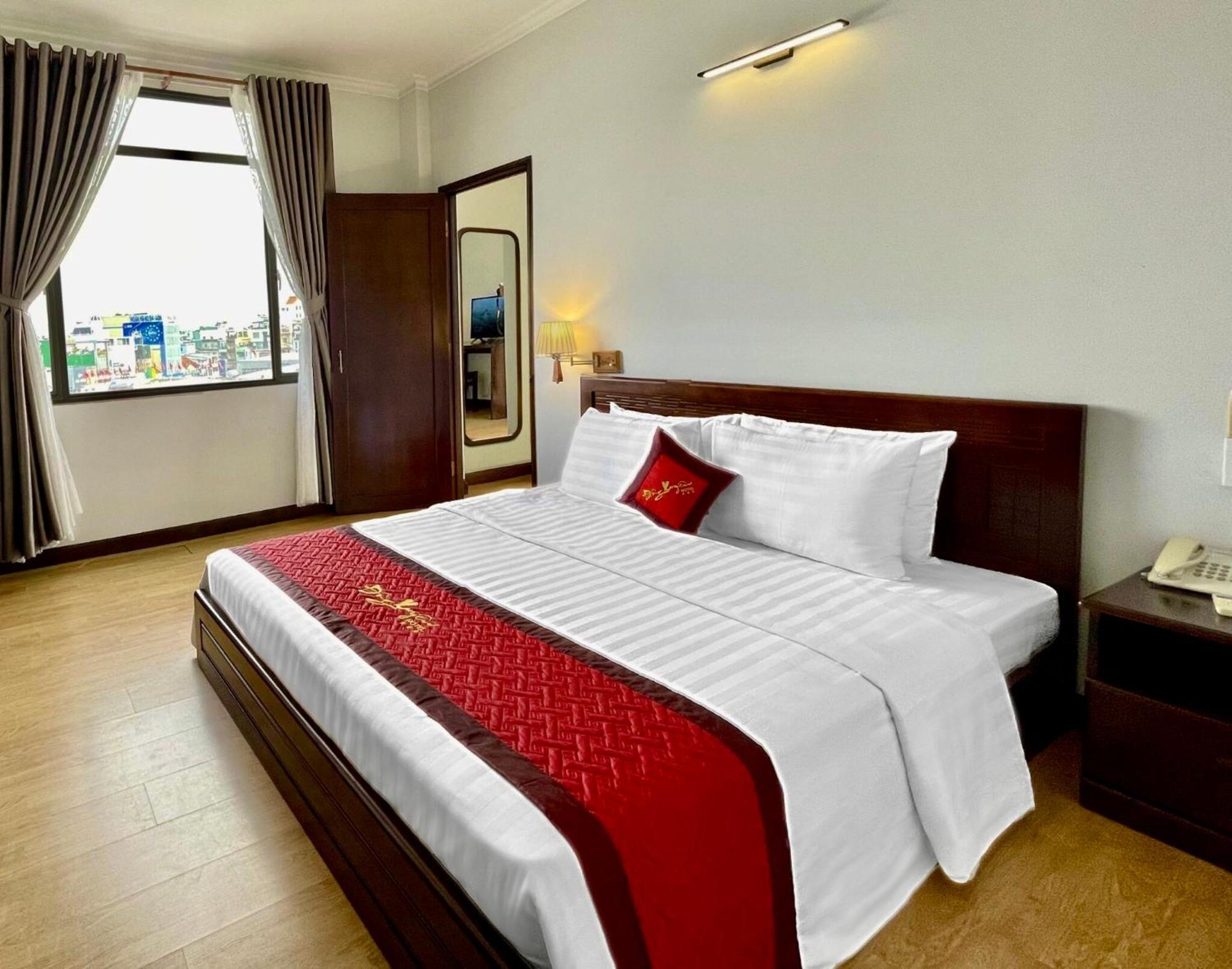 Dong Xuyen Hotel Long Xuyên Exteriör bild