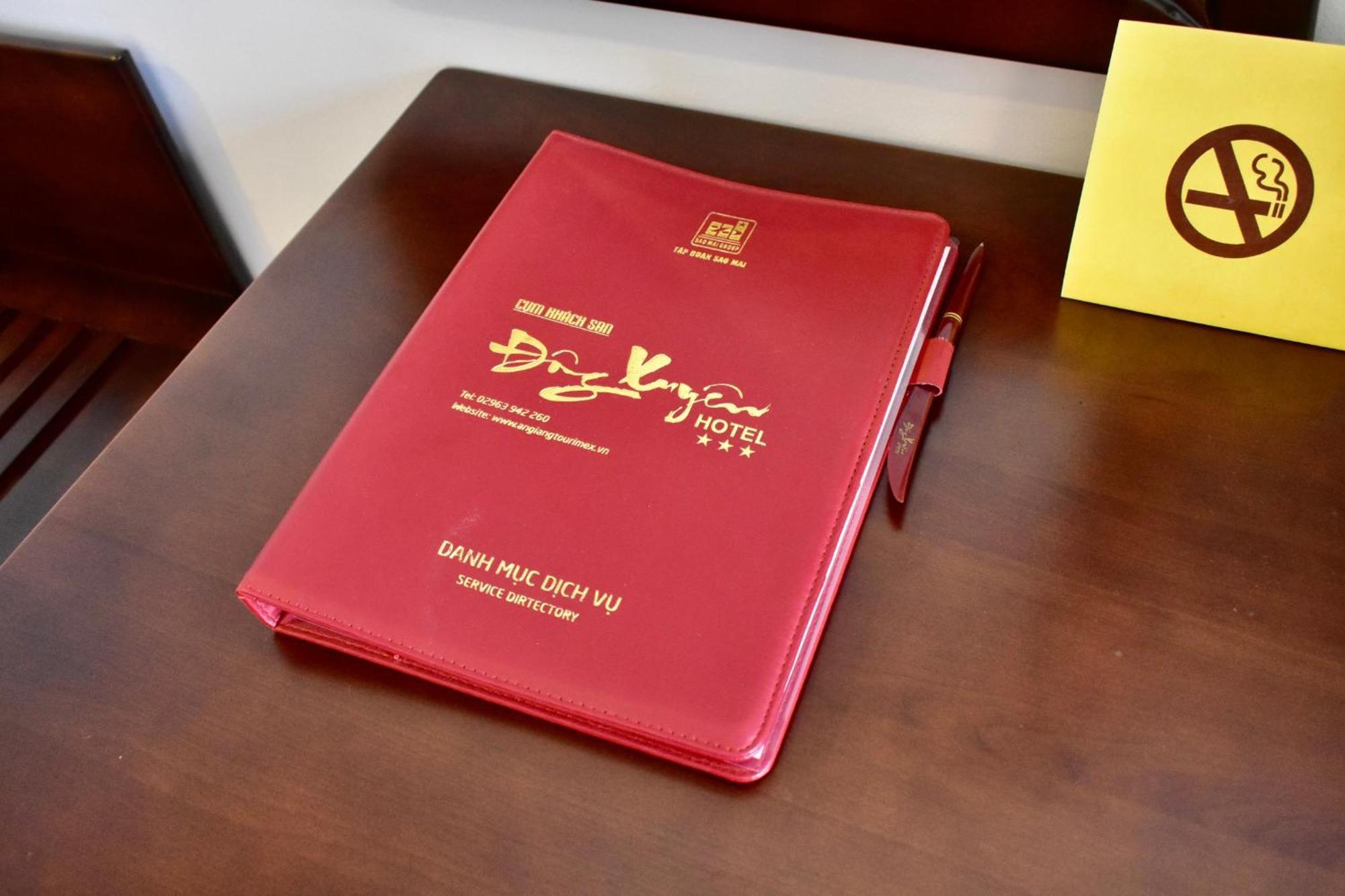 Dong Xuyen Hotel Long Xuyên Exteriör bild